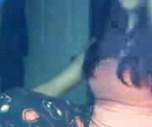 Kanepe auf dem lezbiyen porno boşalma
