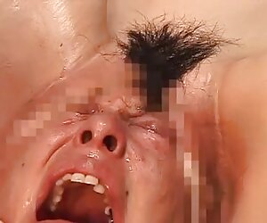 Yeşim Nil hardcore lezbiyen boşalması masaj