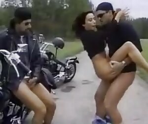 brunoymaria biz recorded bir olgun nymphomaniac ile 5 çocuklar kadinin bosalmasi porno