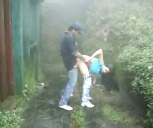 Anne büyük göğüsleri boşalma lezbiyen porno gösterir