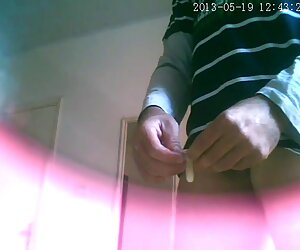 Karısı girer ve sıcak kız boşalma video başlar